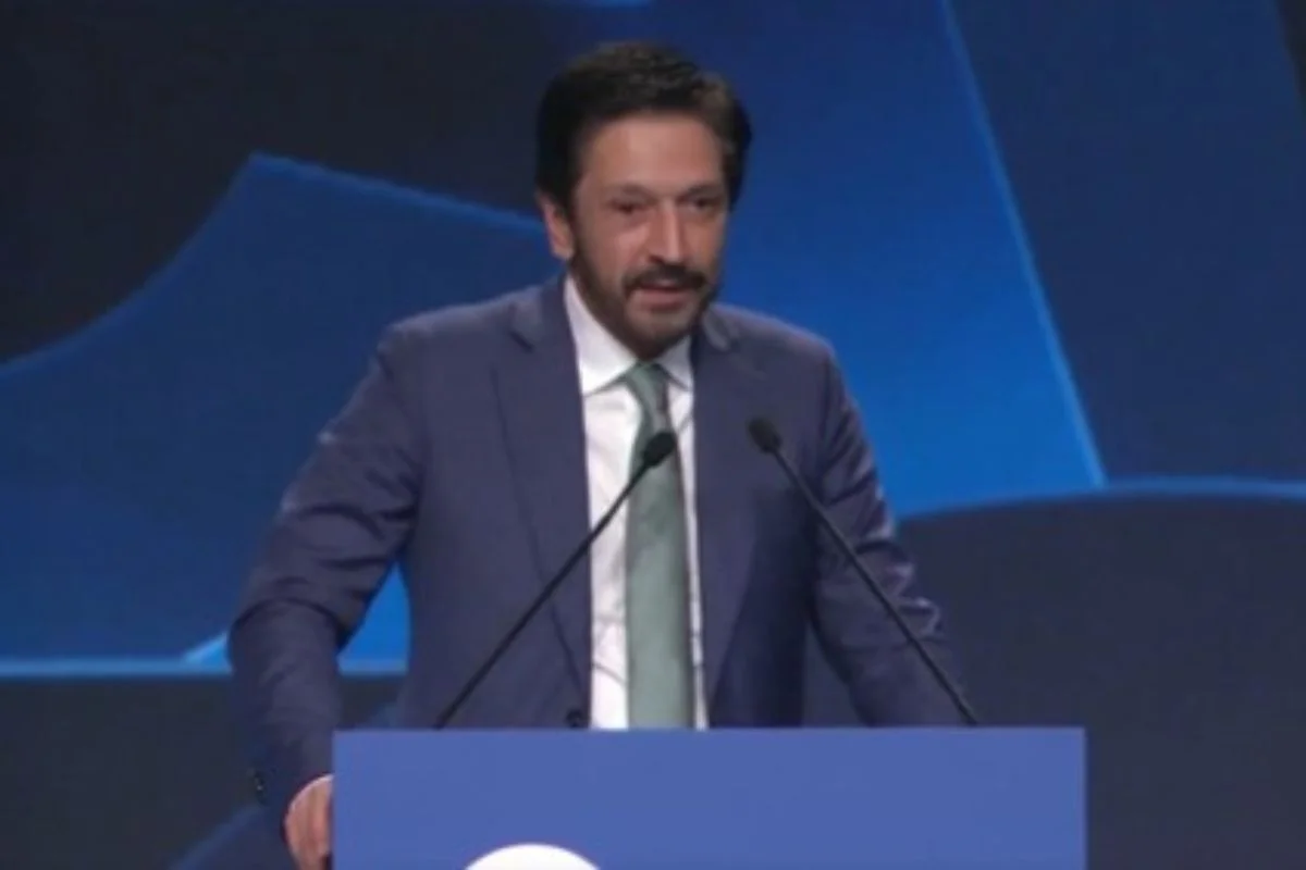 Apagão à vista, sorriso garantido: Nunes pede socorro a Lula em meio ao caos da Enel