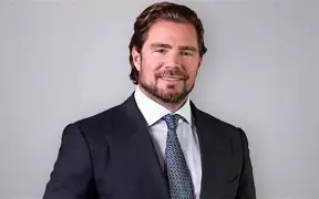 Após deixar a prisão, Daniel Vorcaro celebra liberdade com taças de vinho