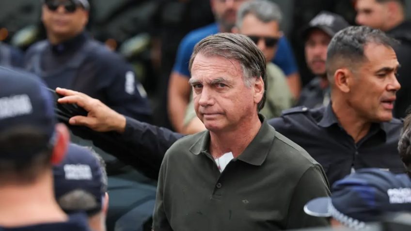 Moraes determina transferência reservada de Bolsonaro para hospital em Brasília