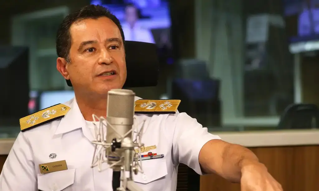 Moraes libera estudo e trabalho durante pena de Almir Garnier