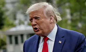 Trump abre o cofre: US$ 12 bilhões para apagar o incêndio que ele mesmo provocou