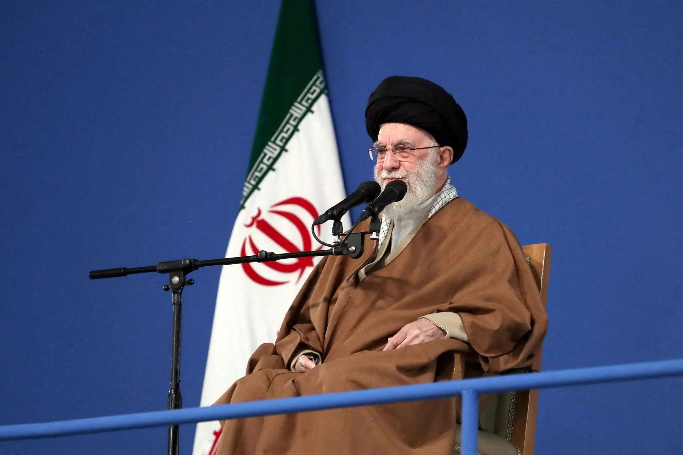 Khamenei admite mortes em protestos no Irã pela primeira vez