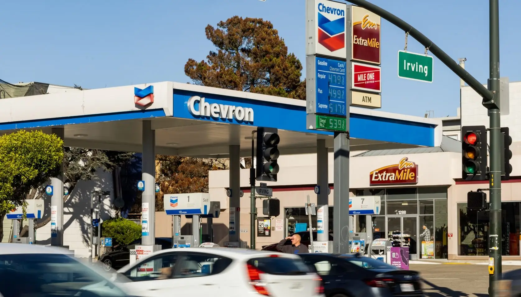 Ações da Chevron sobem forte após fala de Trump sobre controle da Venezuela