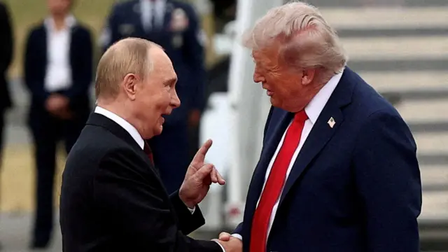 Trump confirma convite a Putin e dá início ao polêmico “Conselho da Paz”