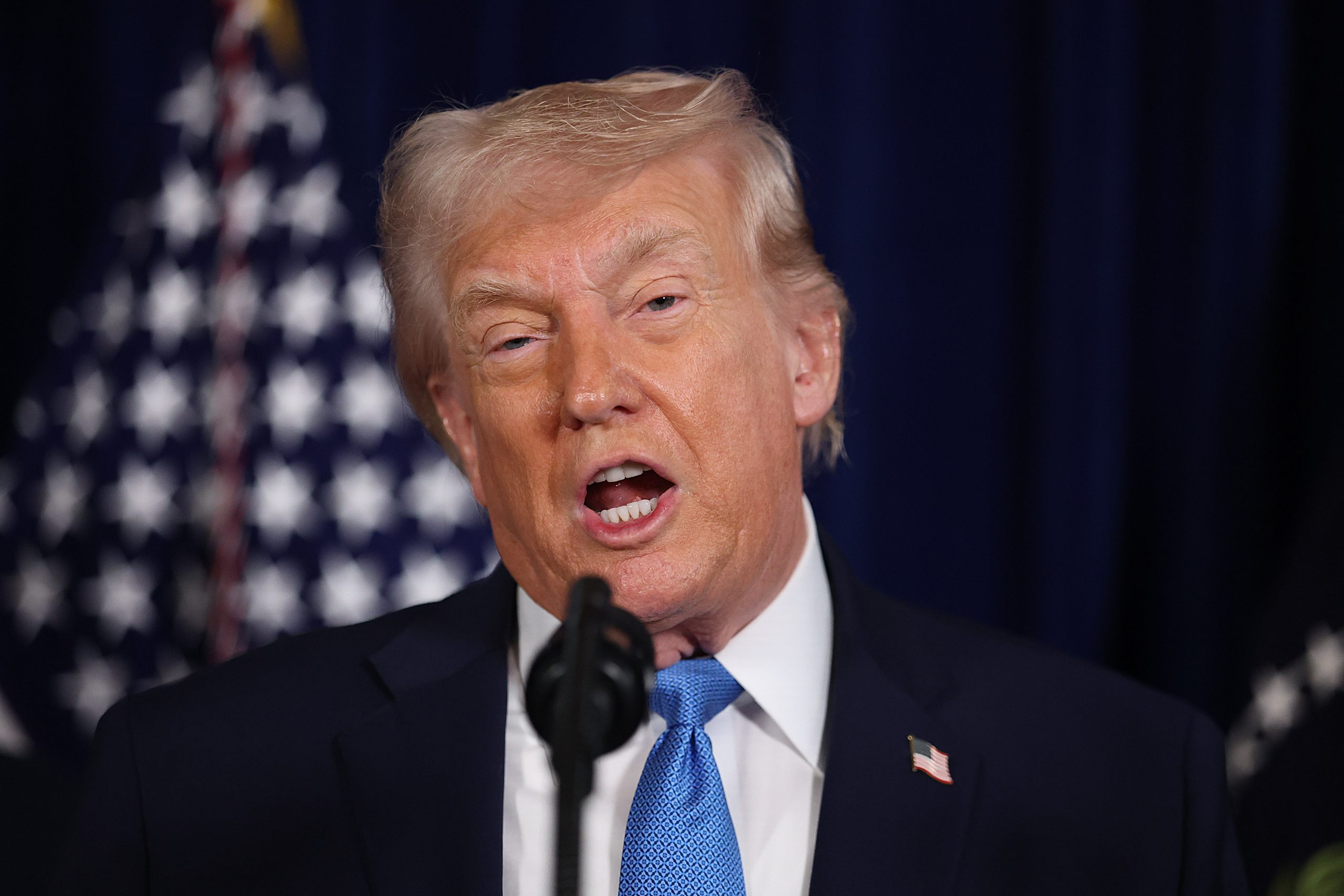 Trump celebra ofensiva na Venezuela e enaltece poder militar dos EUA