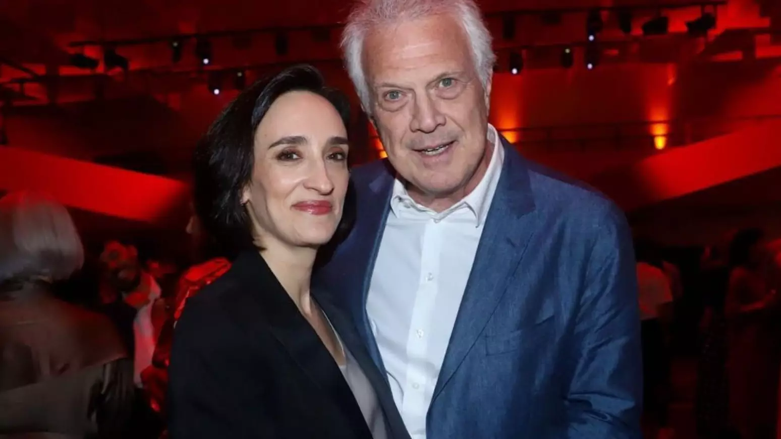 Violência sem limite: jornalista Maria Prata é assaltada à mão armada ao lado da filha em São Paulo