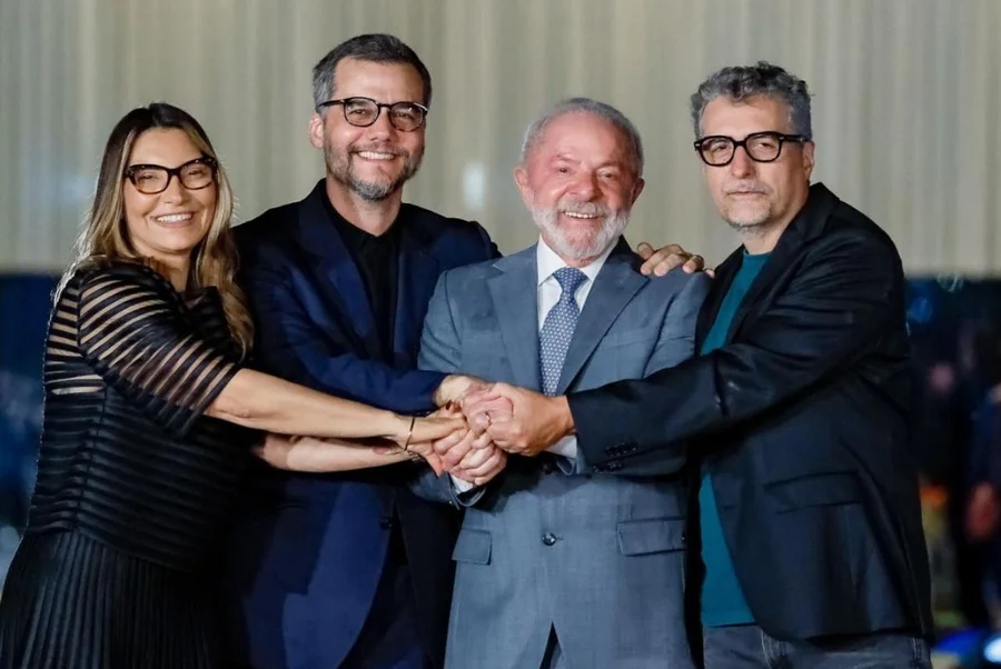 Cultura com palanque