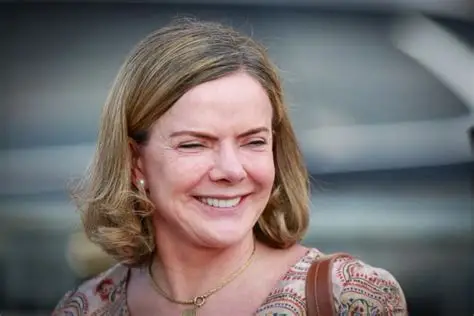 Gleisi insiste em manter veto de Lula e amplia desgaste com o Congresso