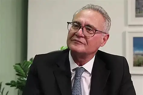 Renan mira cúpula da Câmara e diz que caso Master será prioridade no Senado