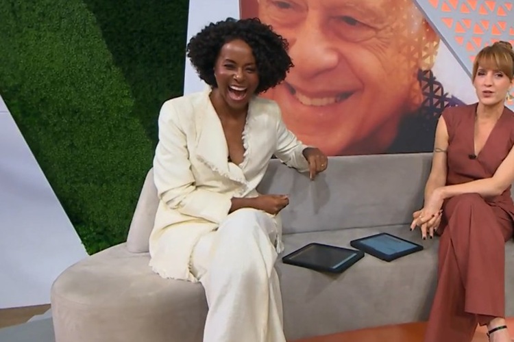 Maju Coutinho cai na risada ao falar de ato bolsonarista e cena escancara o constrangimento