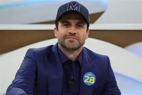 Flávio Bolsonaro aposta em Pablo Marçal pra ganhar força nas redes e chegar na periferia