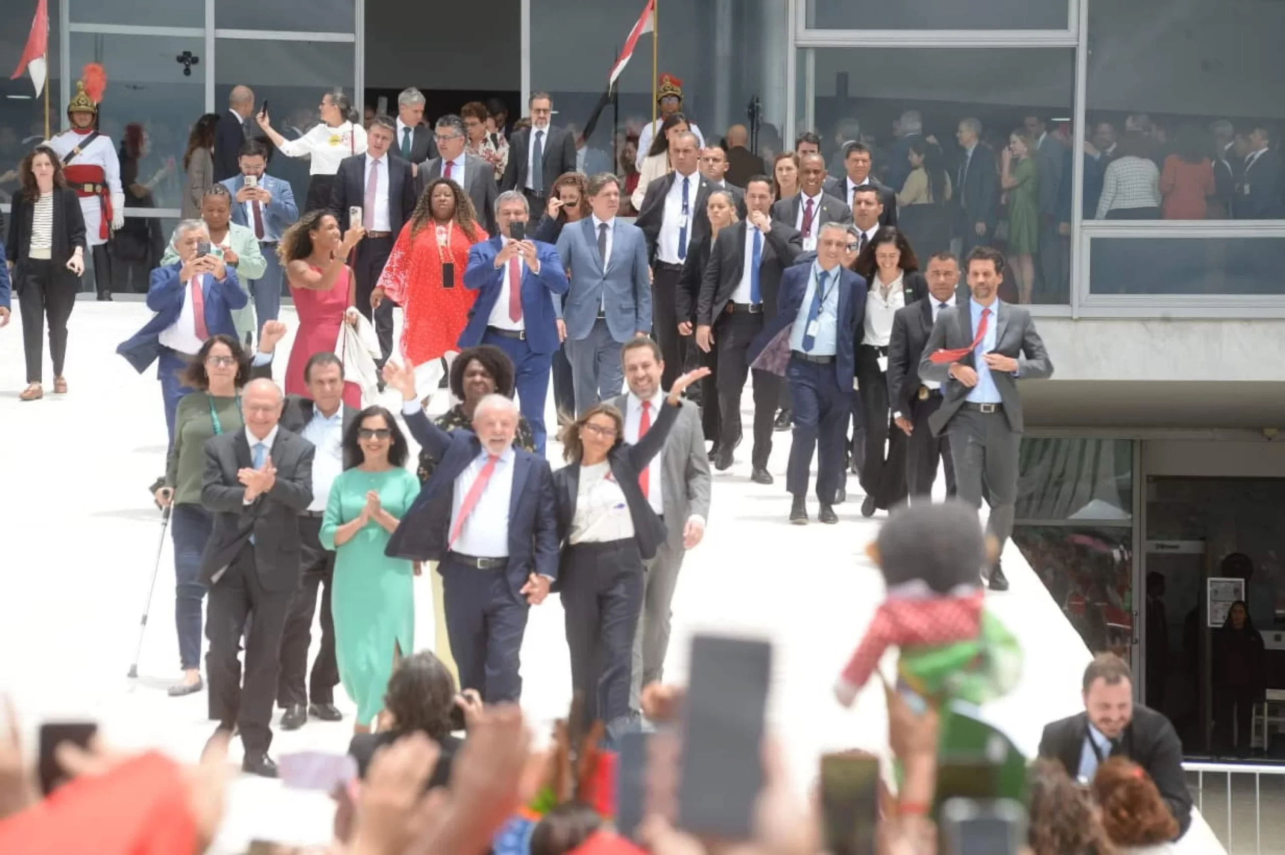 Vitória seletiva: quando a democracia vence… e os criminosos agradecem