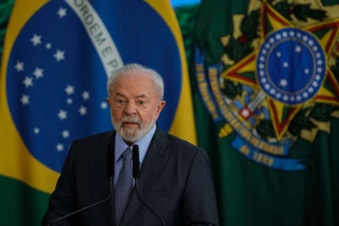 Cartão sem limite: governo Lula torra bilhões enquanto o país aperta o cinto