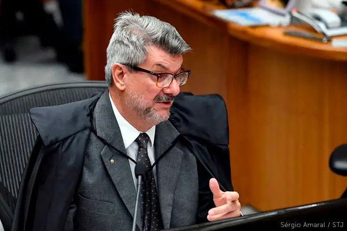 STJ afasta ministro indicado por Dilma após denúncias de assédio sexual