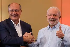 Dois que se evitavam agora trocam juras: Lula e Alckmin redescobrem o “amor” pelo poder