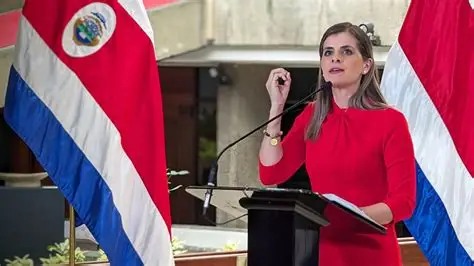 Laura Fernández vence eleição e vira nova presidente da Costa Rica com discurso duro na segurança