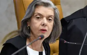 🎭 Carnaval, política e linha tênue