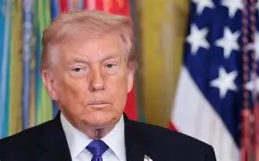 Trump afirma que Irã aceitou nunca ter armas nucleares e diz que negociações avançam