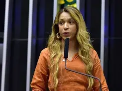 ONG processa deputada Erika Hilton após publicação polêmica nas redes