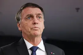 Câmara reage e pede ao STF prisão domiciliar para Bolsonaro em meio a preocupações com sua saúde Câmara reage e pede ao STF prisão domiciliar para Bolsonaro em meio a preocupações com sua saúde