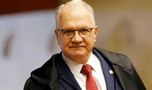 Fachin pode encerrar inquérito das fake news, mas prefere decisão de Moraes