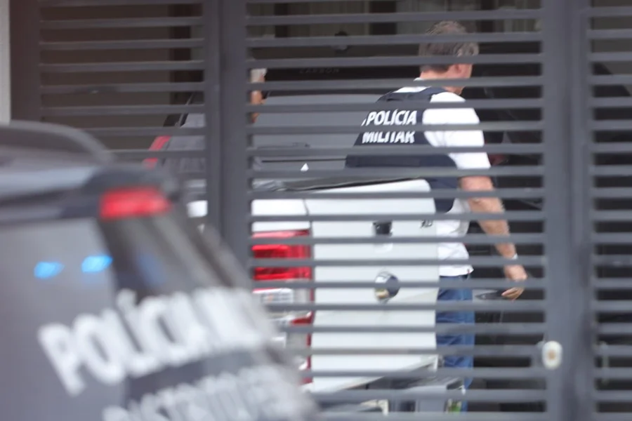 🏠 Bolsonaro de volta para casa: alta médica traz alívio, mas com regras rígidas 🏠 Bolsonaro de volta para casa: alta médica traz alívio, mas com regras rígidas