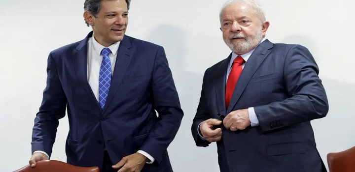 Carga tributária recorde marca governo Lula e acende alerta sobre economia brasileira