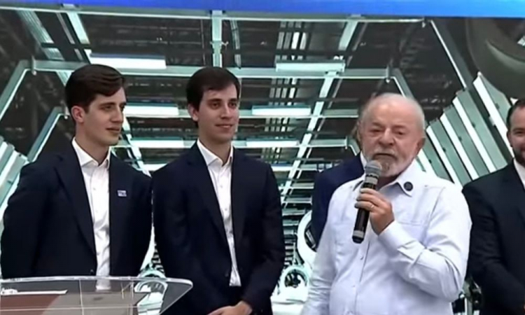 🐶 Lula diz que brasileiros gastam demais com pets e compara com a China: “lá não deve ter esse problema”