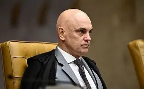 Moraes suspende pena de advogada do 8 de janeiro e decisão gera questionamentos