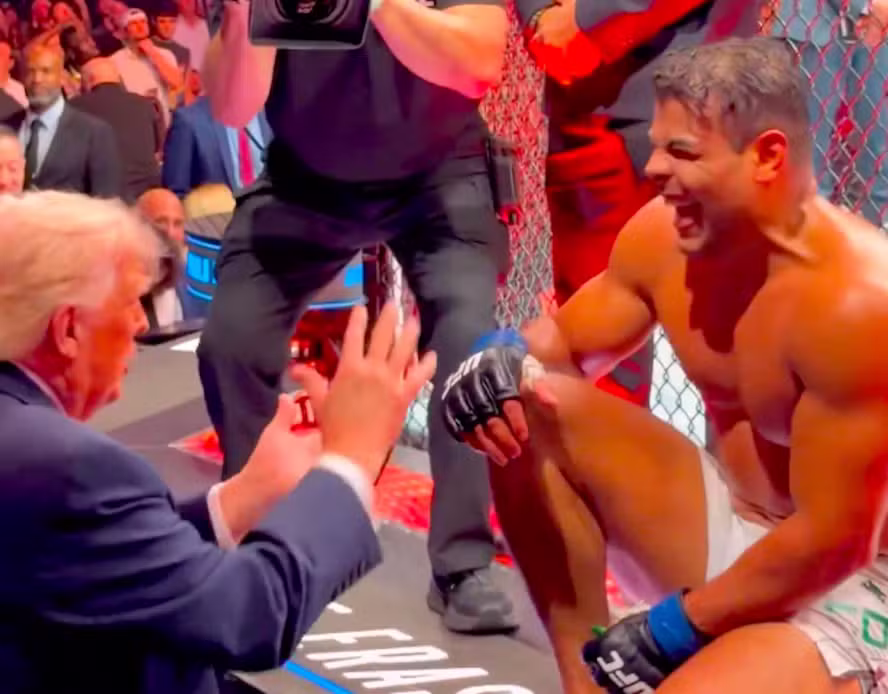 Trump acompanha UFC 327 e é homenageado por brasileiro após vitória por nocaute