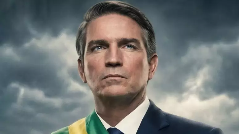 Produtora rebate versão de Flávio Bolsonaro e nega dinheiro de Vorcaro em filme sobre Jair Bolsonaro
