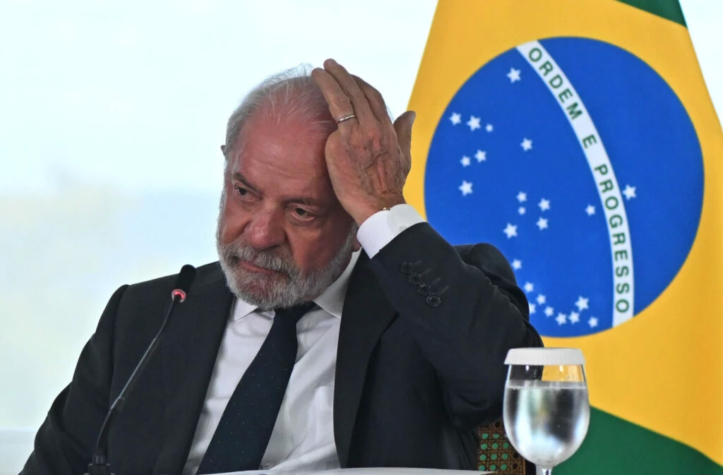Lula inicia nova etapa de tratamento após câncer de pele: presidente passa por radioterapia preventiva no couro cabeludo Lula inicia nova etapa de tratamento após câncer de pele: presidente passa por radioterapia preventiva no couro cabeludo