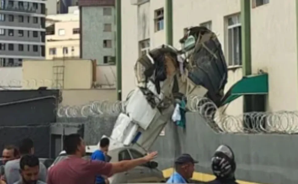 Queda de avião em Belo Horizonte deixa mortos e expõe momentos de tensão após colisão com prédio residencial