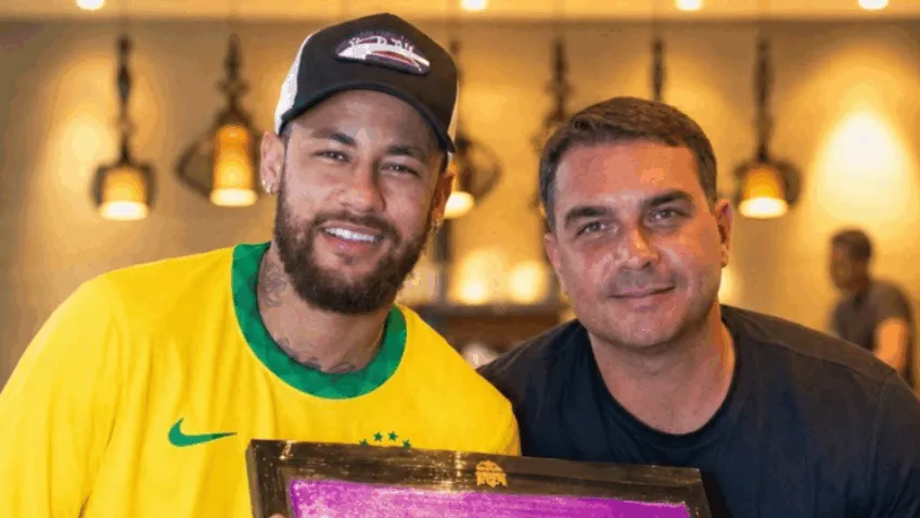 PL celebra convocação de Neymar para a Copa e reforça ligação com Flávio Bolsonaro