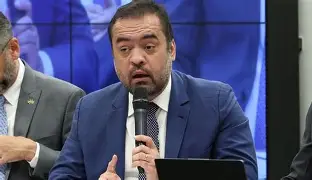 PF mira Cláudio Castro em nova operação e levanta debate sobre política no Rio PF mira Cláudio Castro em nova operação e levanta debate sobre política no Rio
