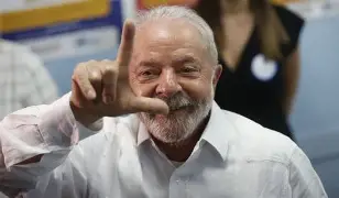 Datafolha Mostra Queda na Rejeição ao Governo Lula e Cenário Mais Equilibrado