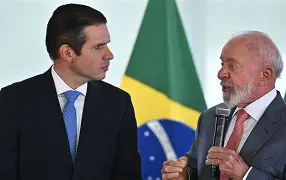 Lula e Hugo Motta fecham acordo histórico para reduzir jornada de trabalho e acabar com escala 6×1 Lula e Hugo Motta fecham acordo histórico para reduzir jornada de trabalho e acabar com escala 6×1
