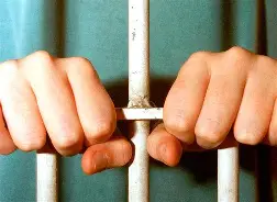 Maioridade penal aos 16 ganha força no Brasil e escancara pressão popular sobre autoridades