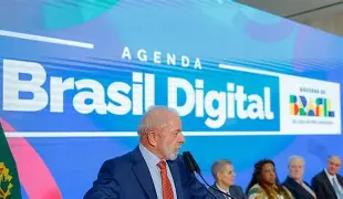 Lula endurece regras para redes sociais e amplia pressão sobre big techs no Brasil Lula endurece regras para redes sociais e amplia pressão sobre big techs no Brasil
