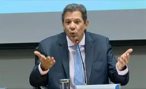 Haddad dispara contra a direita e diz: “não gosto de quem não paga imposto desde criancinha”
