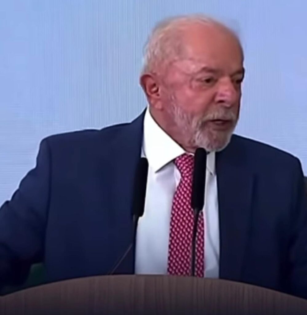 Lula critica imprensa em discurso e diz que jornalistas “não valem nada”; presidente também elogia Janja Lula critica imprensa em discurso e diz que jornalistas “não valem nada”; presidente também elogia Janja
