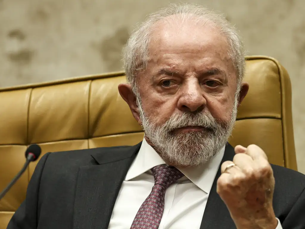 Lula diz ter ficado “triste” com decisão dos EUA sobre PCC e CV e critica ameaça de intervenção estrangeira Lula diz ter ficado “triste” com decisão dos EUA sobre PCC e CV e critica ameaça de intervenção estrangeira