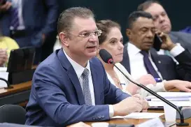 PL muda discurso sobre escala 6×1 e passa a defender jornada 4×3 no Congresso