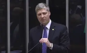 Van Hattem diz ter recebido pedido de desculpas de José Múcio após atrito com general do Exército