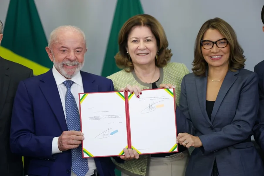 Lula zera “taxa das blusinhas” em ano eleitoral após desgaste político e críticas ao imposto criado pelo próprio governo