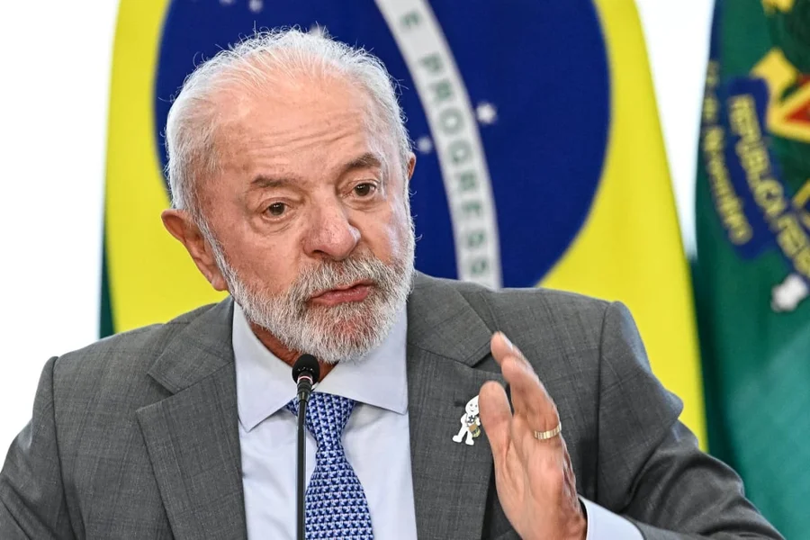 Lula Faz Aceno ao Agro às Vésperas das Eleições e Visita Fábrica de Fertilizantes da Petrobras
