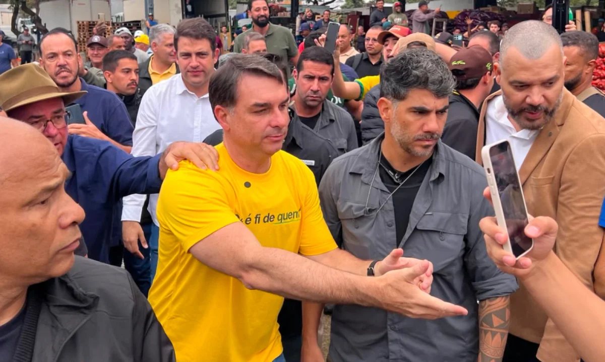 Marcha para Jesus reúne líderes políticos e autoridades em São Paulo e amplia debates sobre fé e eleições de 2026