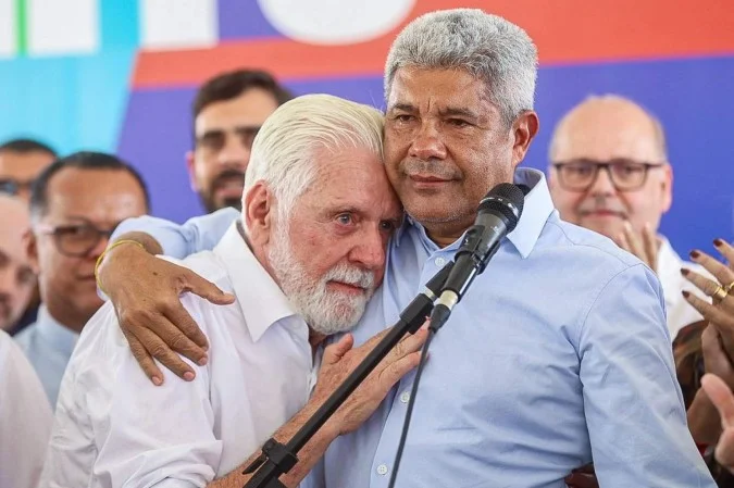 Jerônimo Rodrigues sai em defesa de Jaques Wagner após operação da PF e reafirma confiança no senador