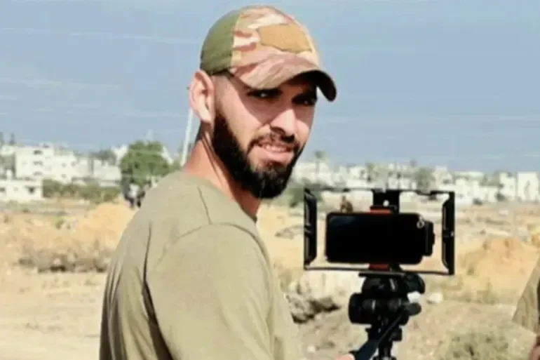 Jornalista da Al Jazeera morre em ataque aéreo em Gaza durante operação militar israelense Jornalista da Al Jazeera morre em ataque aéreo em Gaza durante operação militar israelense