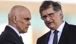 PGR tenta barrar revisão de Bolsonaro e reacende debate sobre imparcialidade de Paulo Gonet